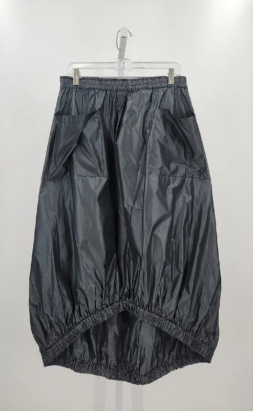 XD Xenia Skirts (Pre-owned) silk skirt elegant