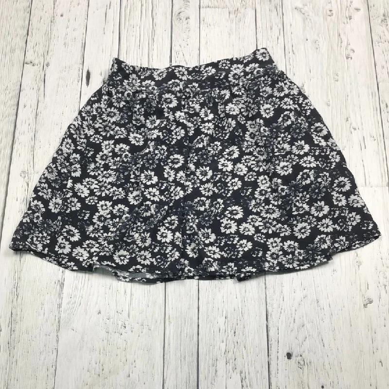 Garage black white floral skirt - Hers XS velvet skirt plush