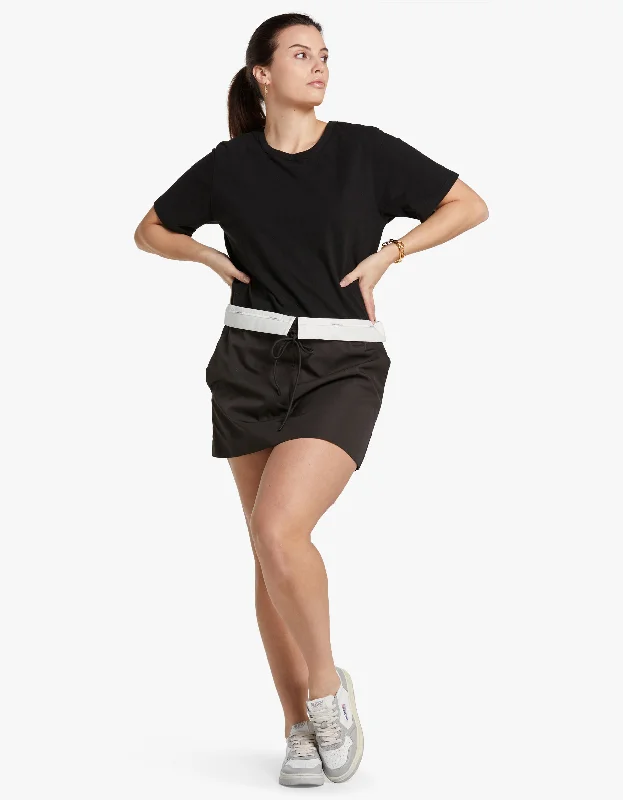 Conrad Skirt - Black lightweight skirt design