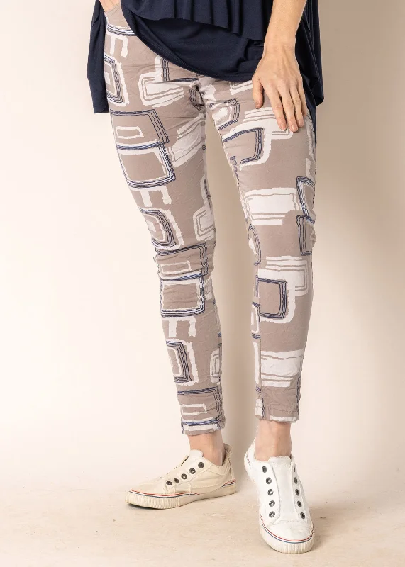 Harp Pants in Mocha Comfortable Jogging Pants