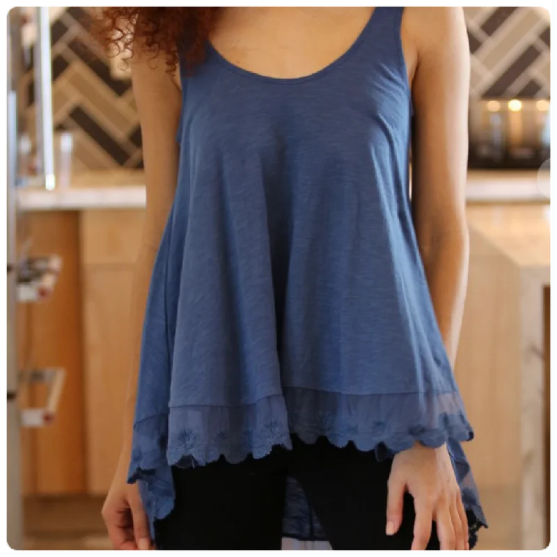 Slubby V-Neck Lace Hem Tank scoop neck tank