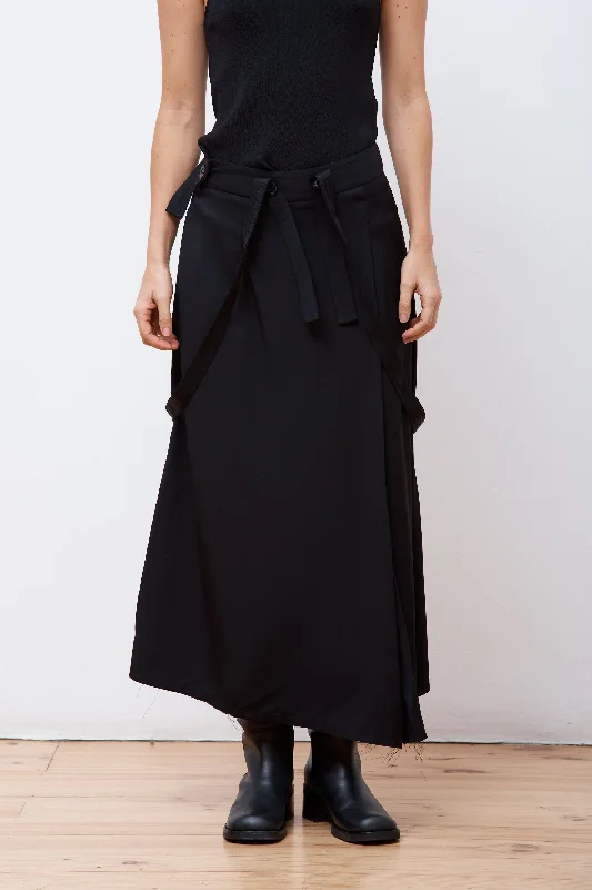 Pleated Skirt Black low waist skirt