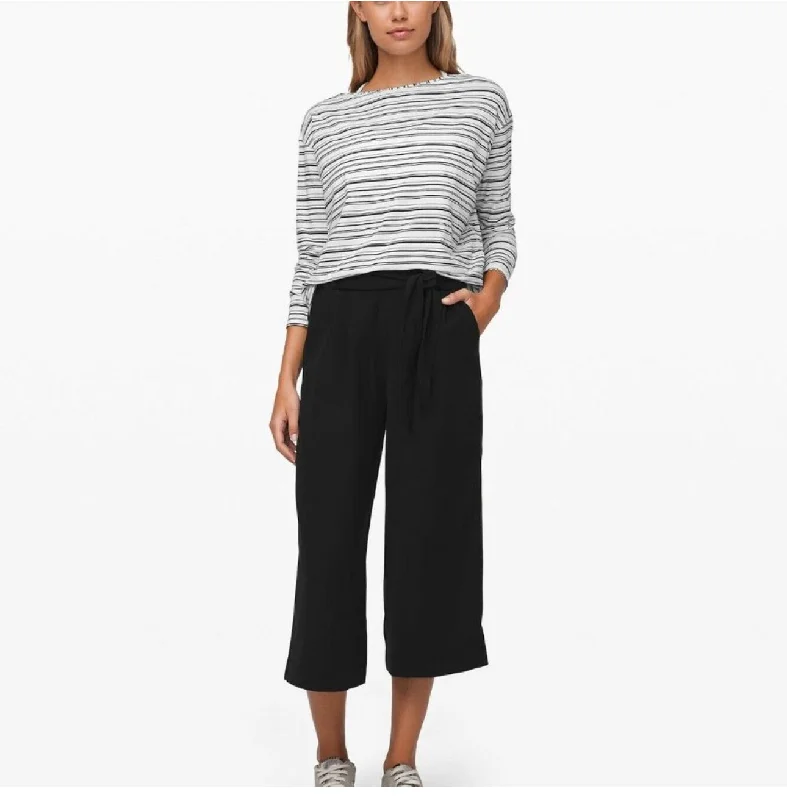 Lululemon Noir Crop Wide Leg Black Pants Size 2 NWT Comfy Zip-Up Pants