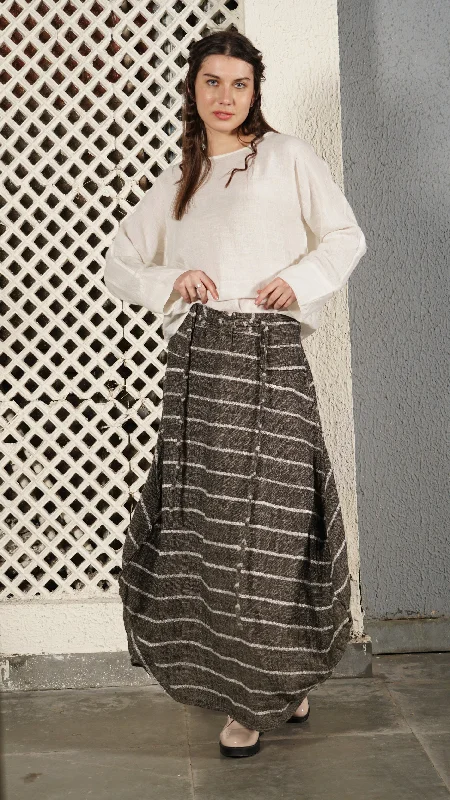 Donovan Linen Blend Skirt in Onyx linen skirt light