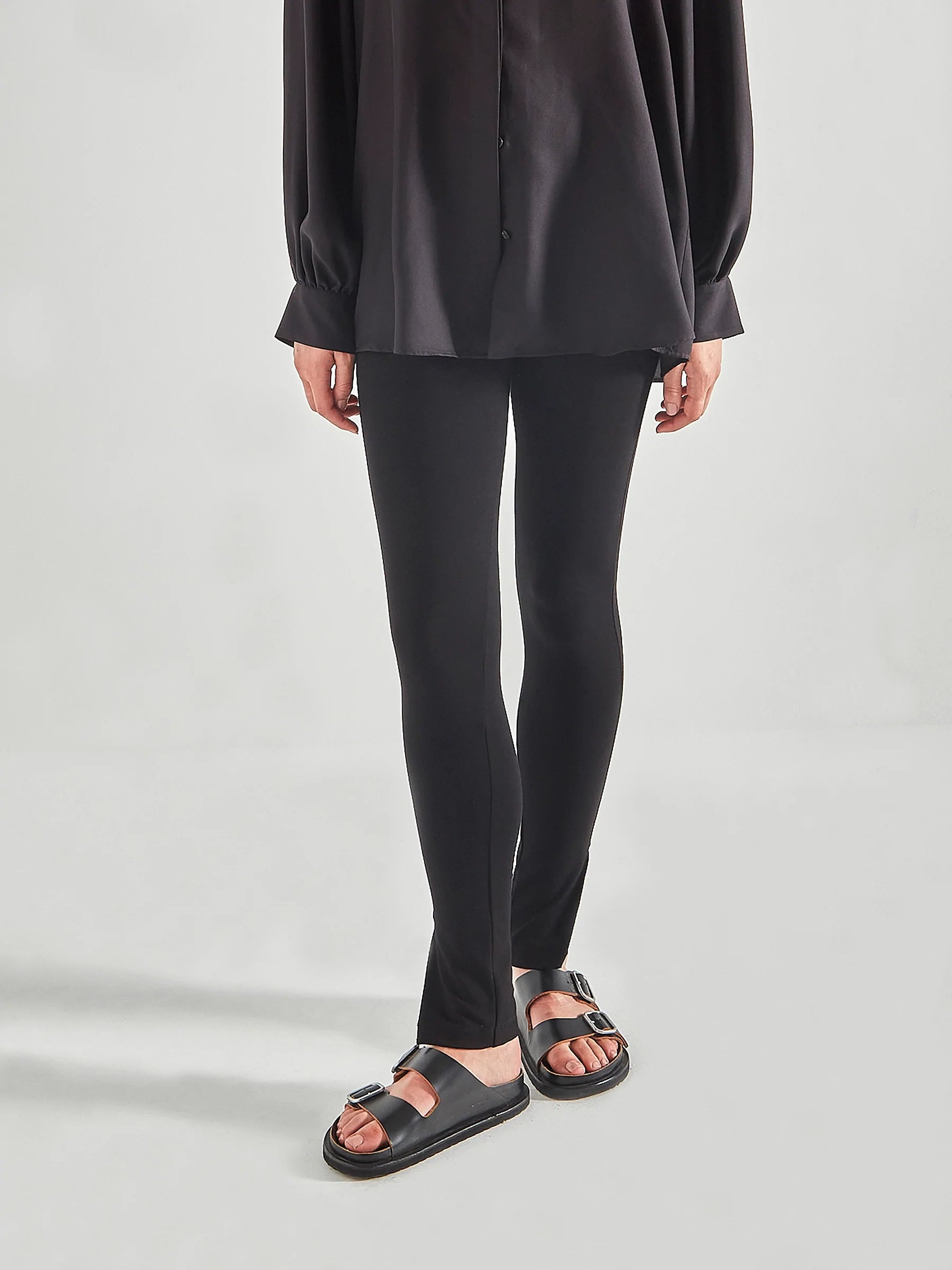 Juliette Hogan Split Legging Ponti Black Stylish Winter-Ready Leggings