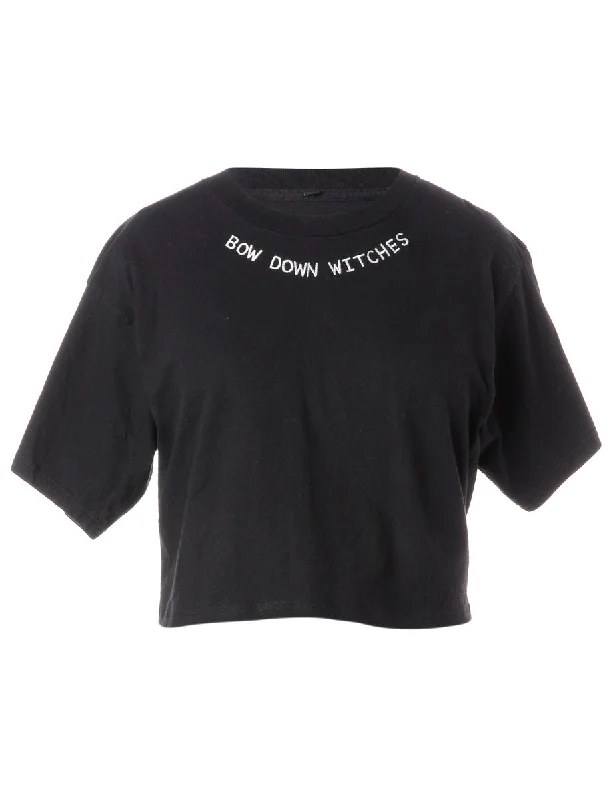 Label Bow Down Witches T-Shirt Welt Pockets Slit Pockets Flap Pockets