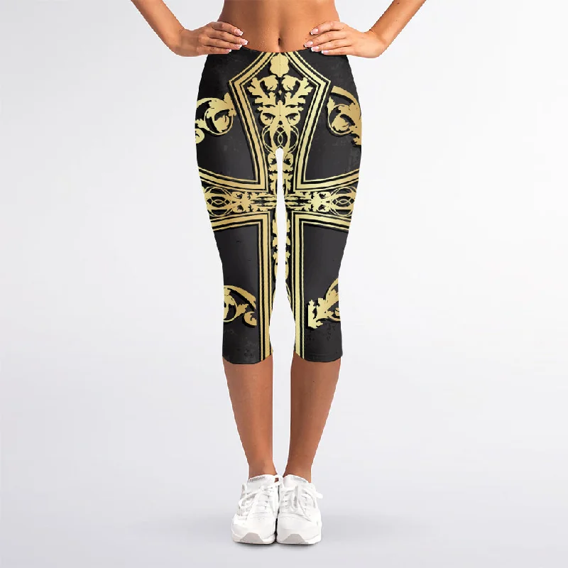 Ornamental Golden Cross Print Women's Capri Leggings Fashionable Minimal Active Leggings