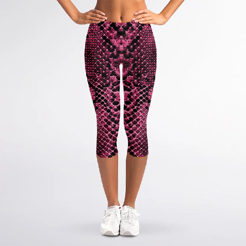 Pink And Black Snakeskin Print Women's Capri Leggings Stylish Sweat-Proof Leggings