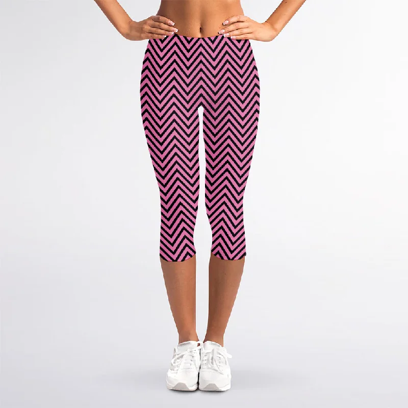 Pink And Black Zigzag Pattern Print Women's Capri Leggings Elegant Full-Body Leggings