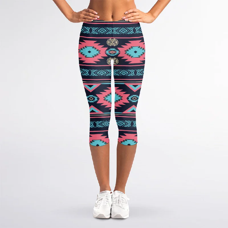 Pink And Blue Southwestern Pattern Print Women's Capri Leggings Trendy Seamless Fit Leggings