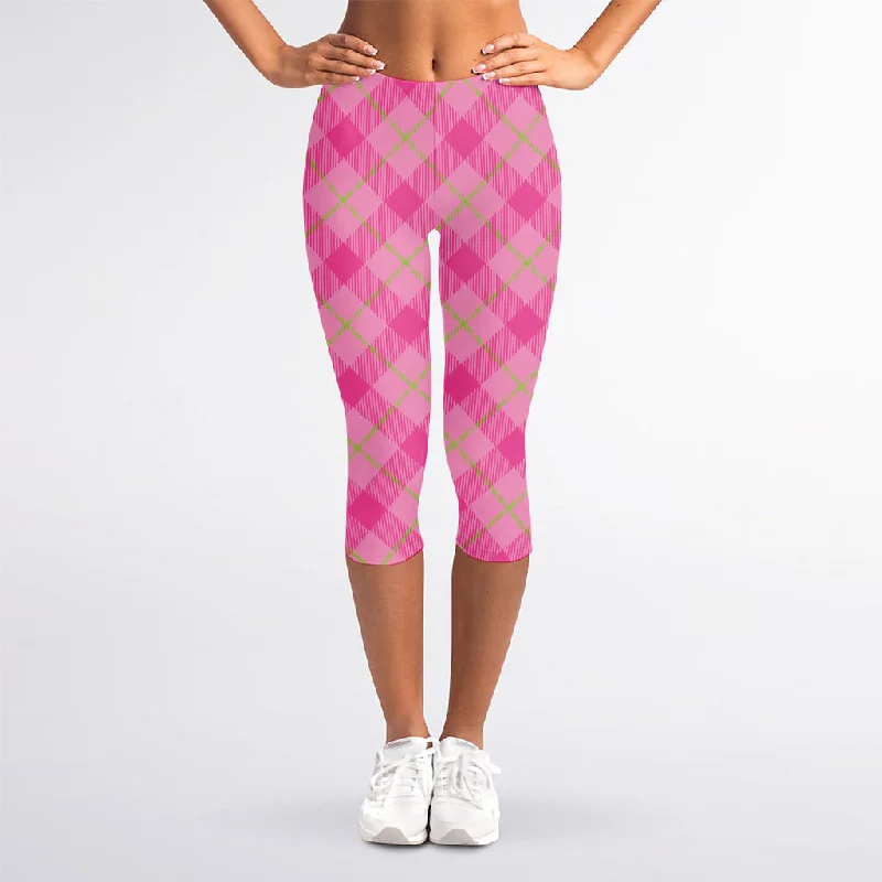 Pink And Green Plaid Pattern Print Women's Capri Leggings Elegant Shiny Black Leggings