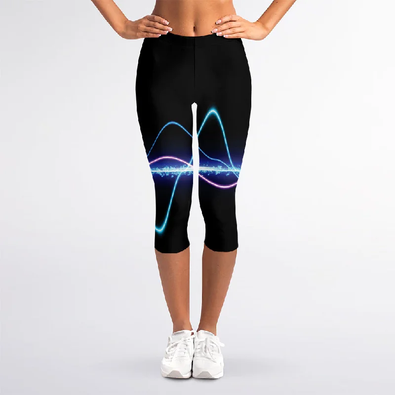 Pink And Teal Sound Wave Print Women's Capri Leggings Cozy Sweat-Wicking Leggings