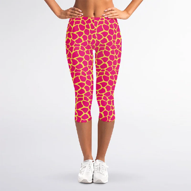 Pink And Yellow Giraffe Pattern Print Women's Capri Leggings Trendy Patterned Leggings