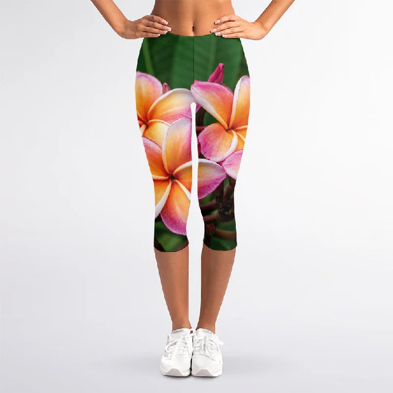 Pink And Yellow Plumeria Flower Print Women's Capri Leggings Casual Sporty Leggings